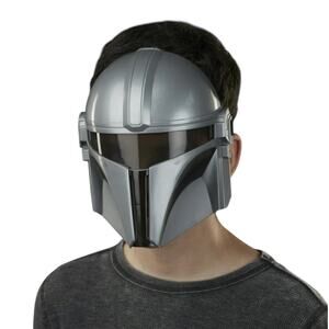 NWT Hasbro Star Wars The Mandalorian Kids Roleplay Halloween Costume Mask